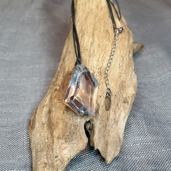 🌺2/$10▪︎Faux Diamond Necklace - Picture 2 of 3